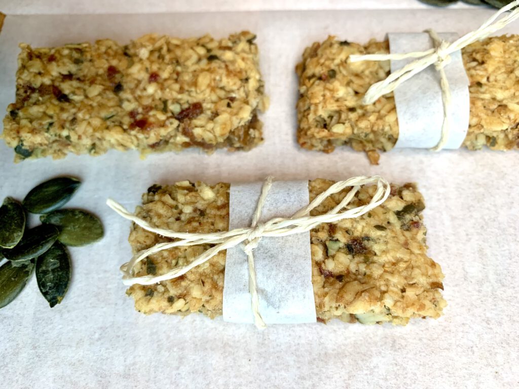 Gesunde-Haferriegel-ohne-Zucker Gesunde Haferriegel ohne Zucker für Kinder - perfekt für unterwegs und für die Brotdose als gesunder Snack