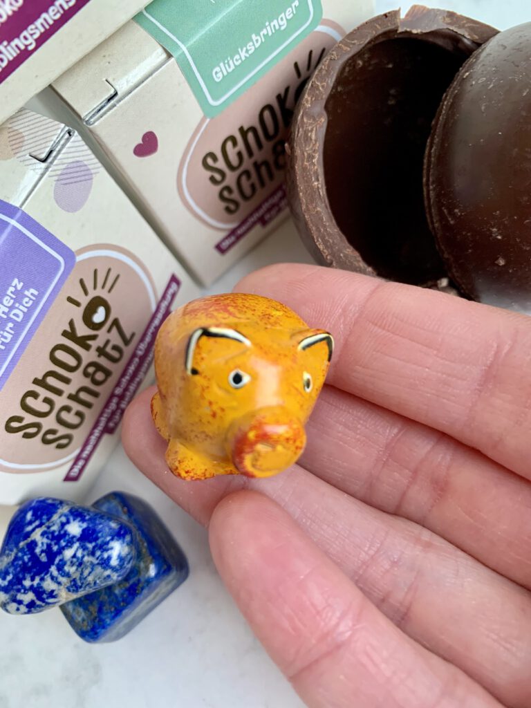 Schokoschatz Lieblingsmensch Edition mit Glücksbringer-Schwein aus Speckstein