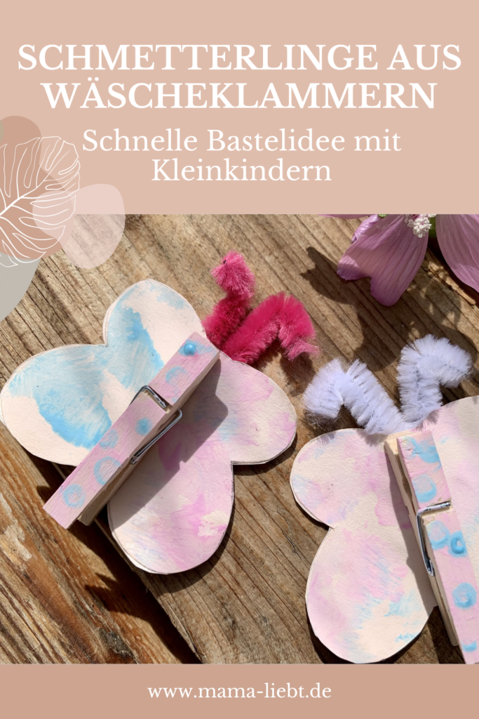 Schmetterlinge aus Wäscheklammern als schnelle Bastelidee mit Kleinkindern. Gestaltet aus Wäscheklammern und Tonpapier, bemalt von Kleinkind